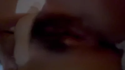 内射完看着学妹的精液流出