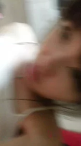 跟小女友深入交流，笑容真是美丽极了做爱好舒服